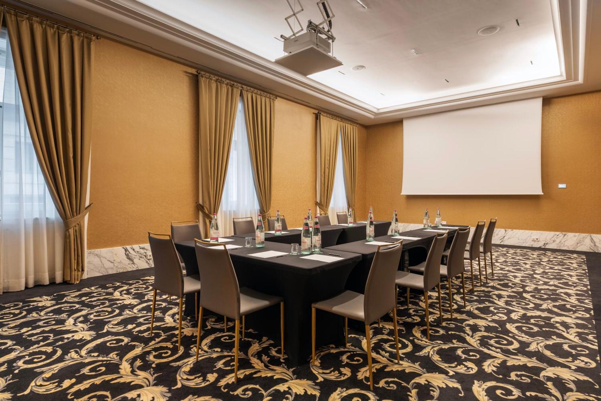 Aurea Ana Palace By Eurostars Company 5* Budapešť